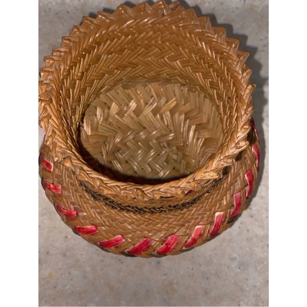 Tarahumara Pot Basket Mini Handwoven Decorative Woven Vase in Brown and Red